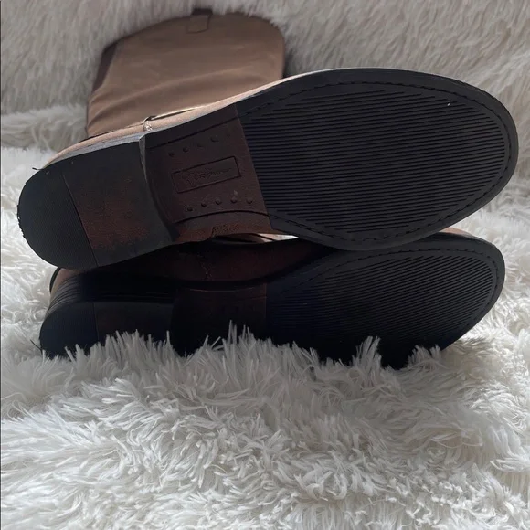 Crown Vintage Brown Ankle Boots - Picture 3 of 4